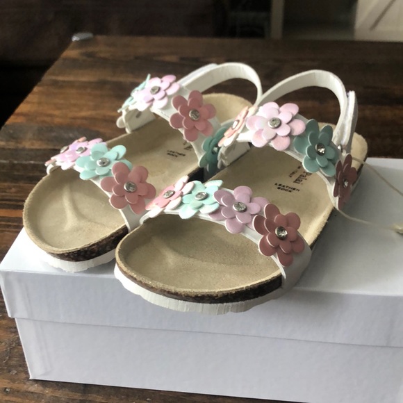 Sandals - Picture 2 of 2